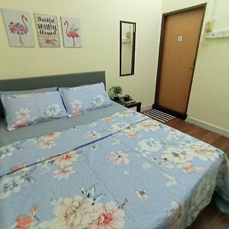 Roomstay Kuala Nerus Gated Parking - 6M To Beach & 15M To Drawbridge Kuala Terengganu Dış mekan fotoğraf